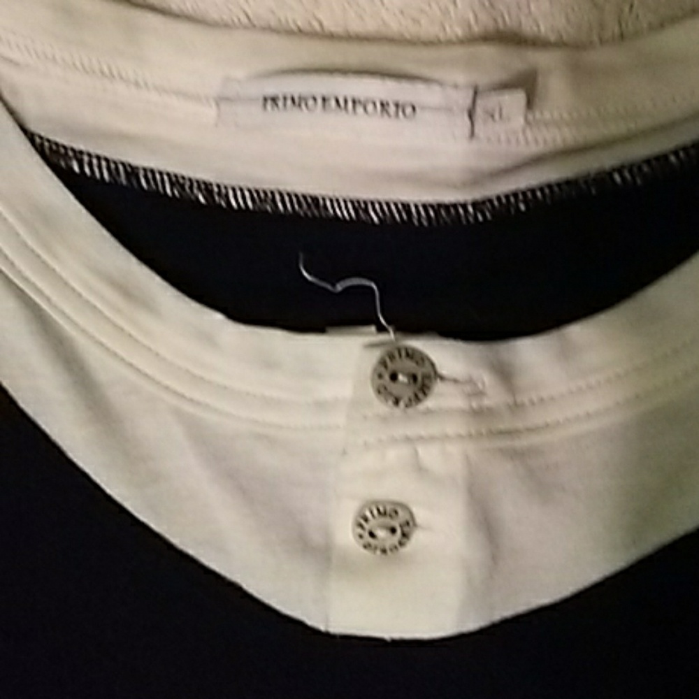 T-Shirt - Picture 2 of 5
